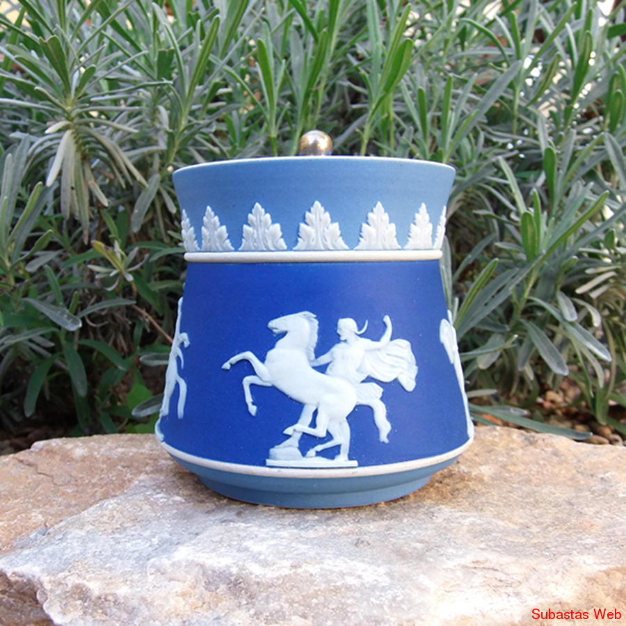 Wedgwood antiguedad, tricolor... Muy raro!
