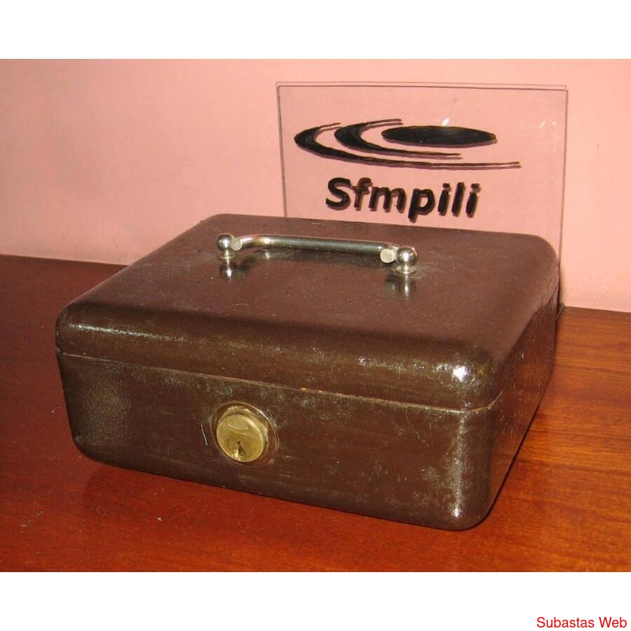 CAJA FUERTE con LLAVE MANUAL usada pilarsur