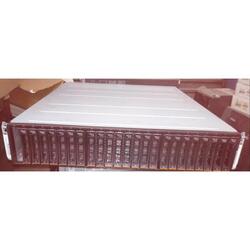 Storage IBM DS8000 con 16 Discos SAS SED 2.5 10K de 600GB