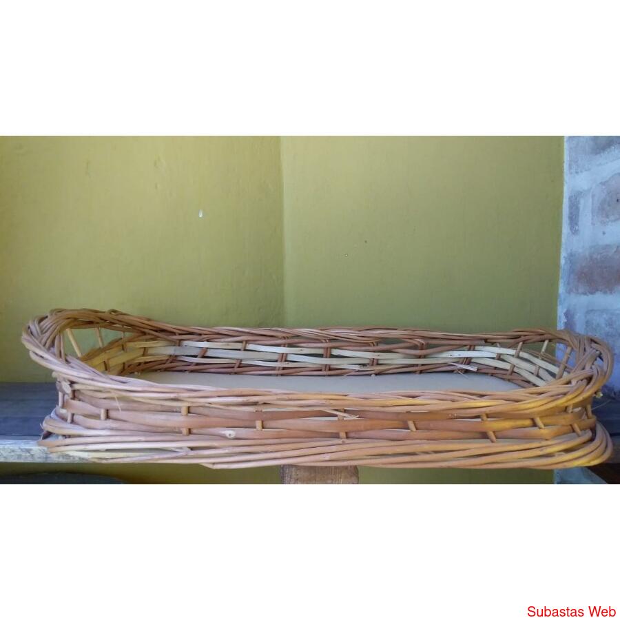 BANDEJA DE MIMBRE 52X32X7 Impecable1 opilarsur