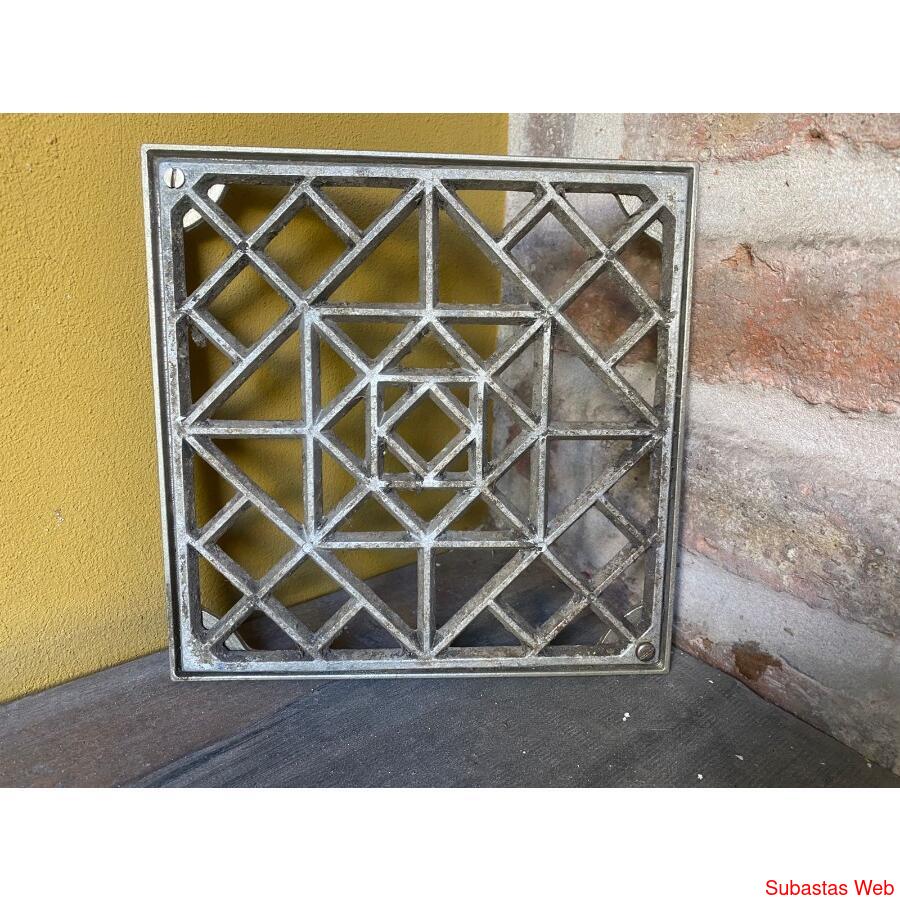 Rejilla 20x20 Impecable Estado Opilarsur