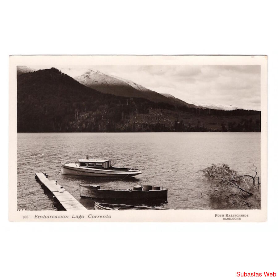 ARGENTINA. Embarcación Lago Correntoso.