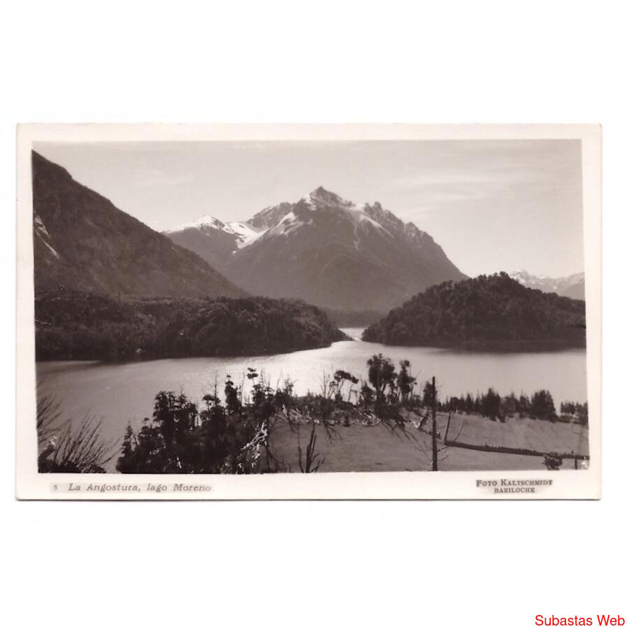 ARGENTINA. La Angostura. Lago Moreno.