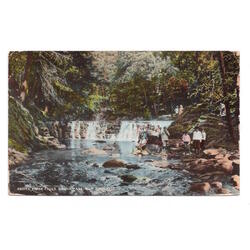 USA. New York City. Bronx Park. Bronx River Falls. 1919.